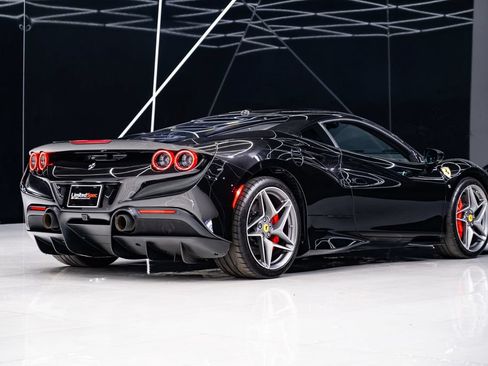 Used 2022 Ferrari F8 Tributo RWD image 28