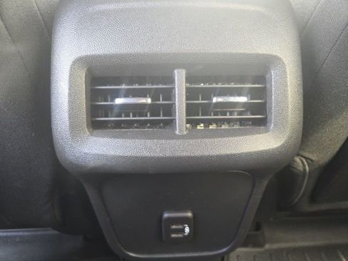 Used 2023 GMC Terrain SLE w/ Driver Convenience Package image 33