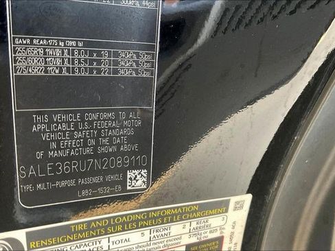 Used 2022 Land Rover Defender 90 X-Dynamic HSE image 11