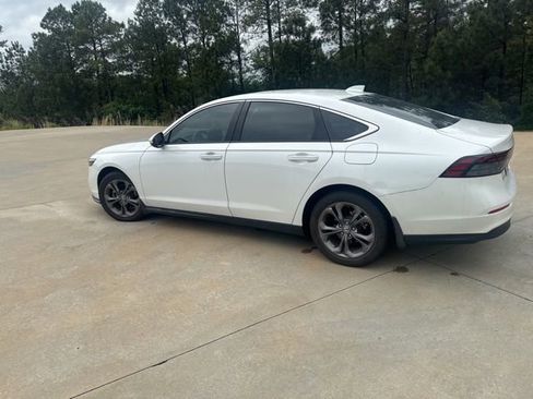 Used 2023 Honda Accord EX image 6