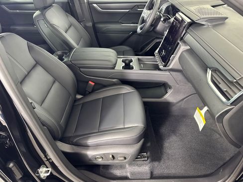 New 2026 GMC Acadia Elevation w/ Elevation Premium Package image 13