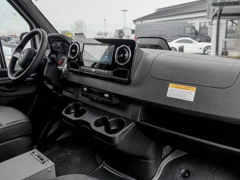 New 2026 Mercedes-Benz Sprinter 2500 image 24