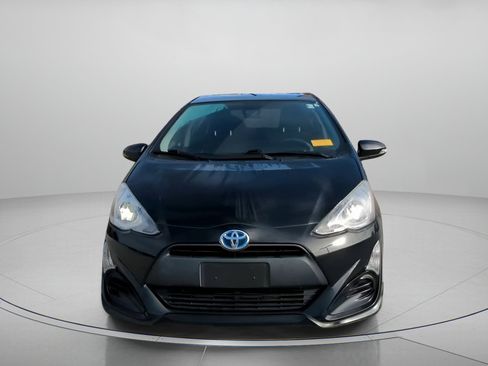 Used 2017 Toyota Prius C Two image 7