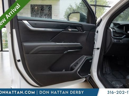 Used 2025 GMC Acadia Elevation FWD image 14