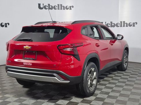 New 2026 Chevrolet Trax LT w/ Driver Confidence Package FWD image 7