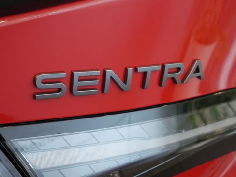 New 2026 Nissan Sentra SR w/ SR Premium Package image 18