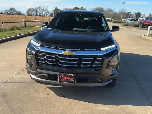 Used 2026 Chevrolet Equinox LT image 4
