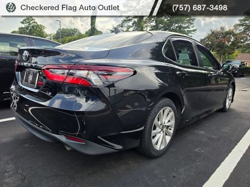 Used 2021 Toyota Camry LE FWD image 6