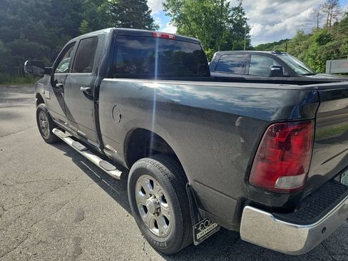 Used 2016 RAM 2500 Tradesman w/ Chrome Appearance Group AWD/4WD image 4