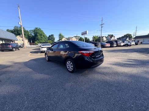 Used 2014 Toyota Corolla LE FWD image 31