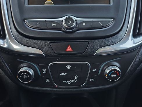 Used 2019 Chevrolet Equinox LT image 21