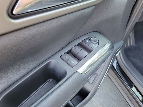 Used 2025 Chevrolet Traverse LT w/ Enhanced Driving Package image 22