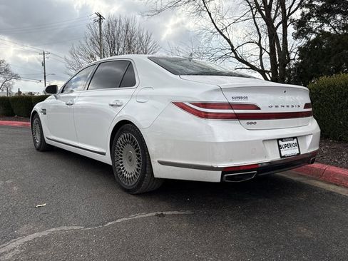 Used 2021 Genesis G90 3.3T Premium image 5