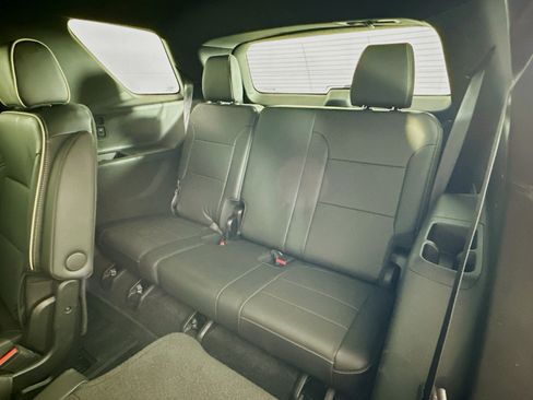 Used 2023 Chevrolet Traverse Premier w/ LPO, Floor Liner Package FWD image 30