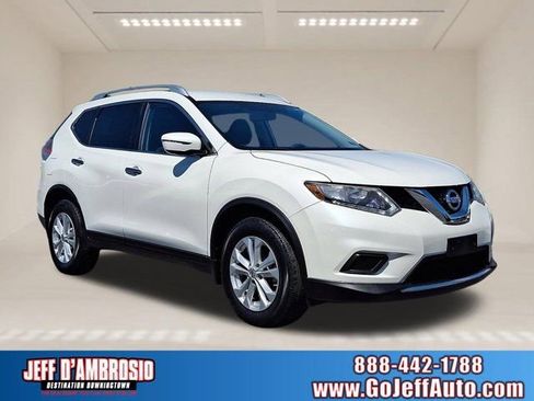 Used 2016 Nissan Rogue SV FWD image 1