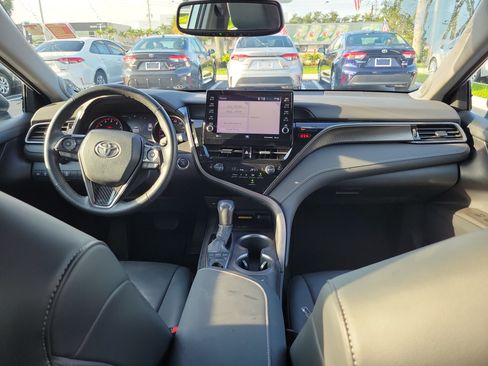 Used 2023 Toyota Camry XSE FWD image 16