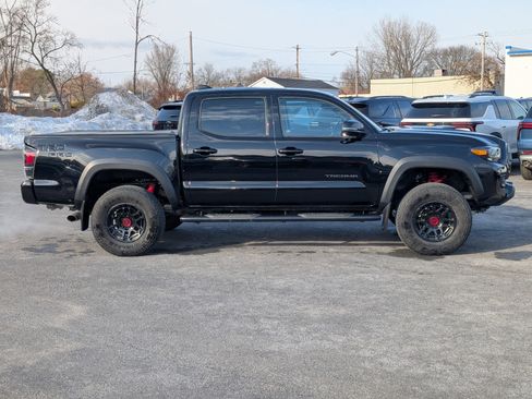 Used 2023 Toyota Tacoma TRD Pro image 8