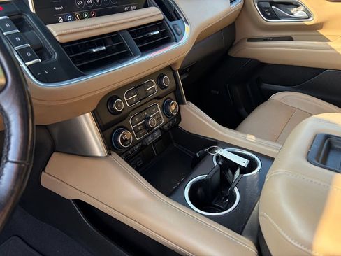 Used 2021 Chevrolet Tahoe Premier AWD/4WD image 21