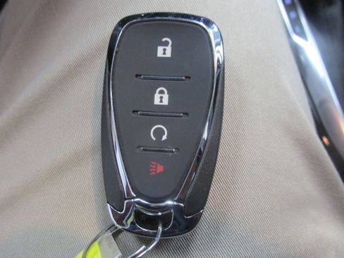 Used 2025 Chevrolet Trax LT w/ LT Convenience Package image 38