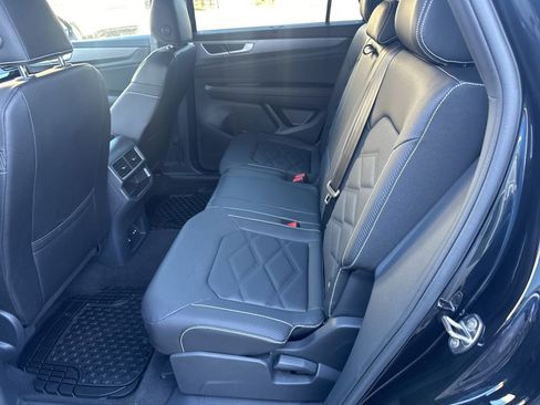 Used 2026 Volkswagen Atlas Cross Sport SE FWD image 8