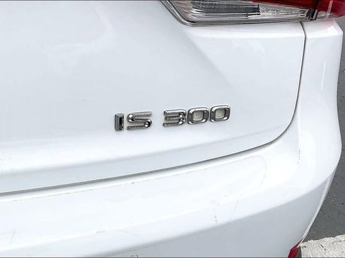 Used 2018 Lexus IS 300 F Sport w/ F Sport Package RWD image 8