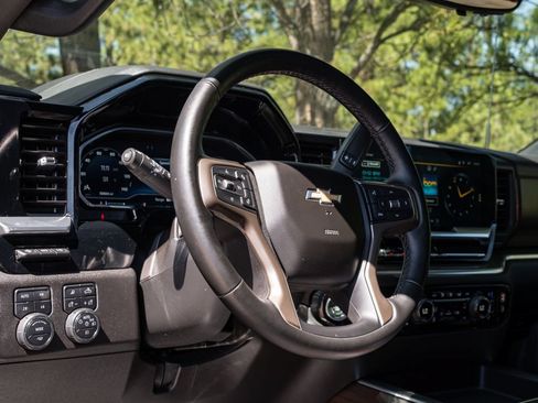 Used 2024 Chevrolet Silverado 3500 High Country w/ High Country Premium Package AWD/4WD image 18