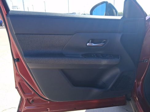 New 2026 Nissan Kicks SV w/ SV Premium Package FWD image 22