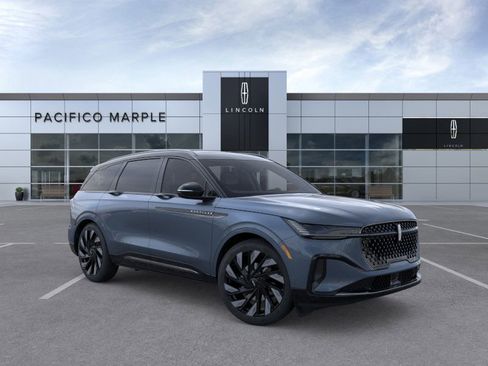 New 2026 Lincoln Nautilus Reserve w/ Jet Appearance Package image 7