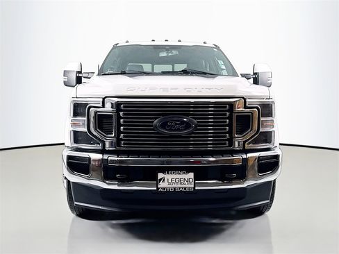 Used 2022 Ford F350 Lariat image 2