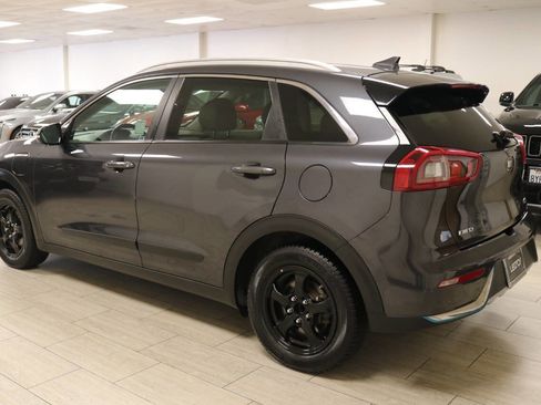 Used 2018 Kia Niro EX Premium image 8