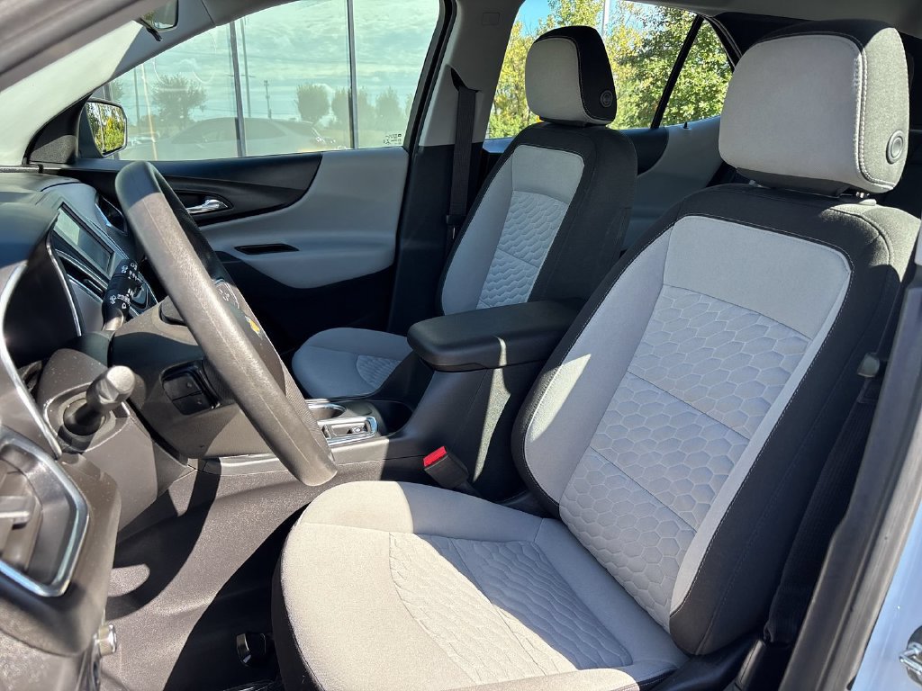 Used 2020 Chevrolet Equinox LS FWD image 11
