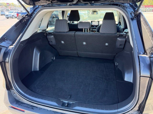 Used 2025 Toyota RAV4 LE AWD/4WD image 14
