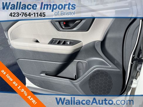 Certified 2025 Subaru Forester Premium w/ Convenience Package #2 image 19