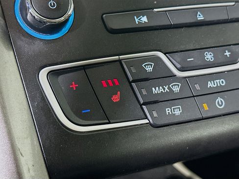Used 2018 Ford Fusion SE w/ Fusion SE Technology Package FWD image 25