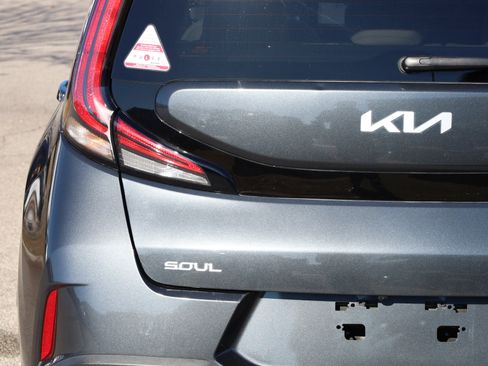 Used 2023 Kia Soul EX image 18