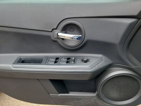 Used 2010 Dodge Avenger SXT FWD image 18