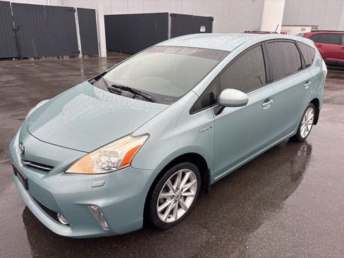 Used 2014 Toyota Prius V Three image 6