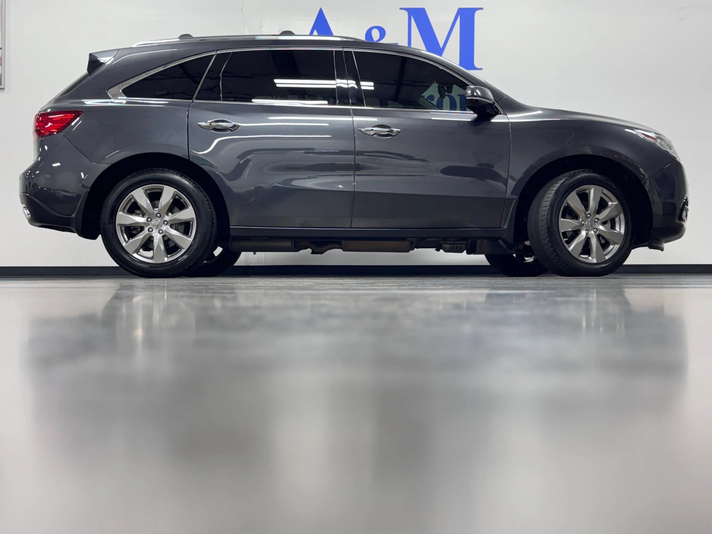 Used 2014 Acura MDX w/ Advance Package AWD/4WD image 3