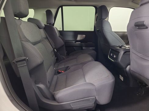 Used 2025 Ford Expedition Active image 22