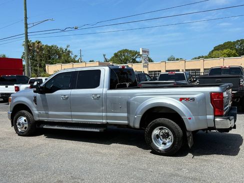 Used 2020 Ford F350 Lariat w/ Lariat Ultimate Package AWD/4WD image 3