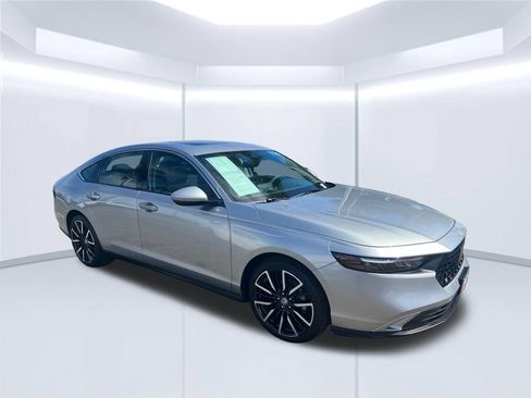 Used 2024 Honda Accord EX image 7