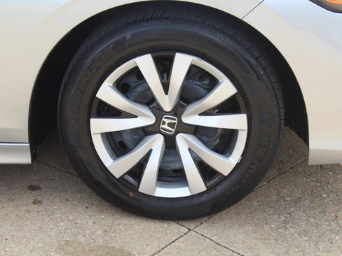 Used 2025 Honda Civic LX image 3