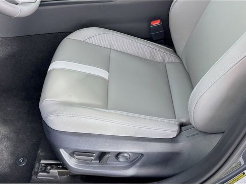 New 2026 Toyota Camry SE image 21