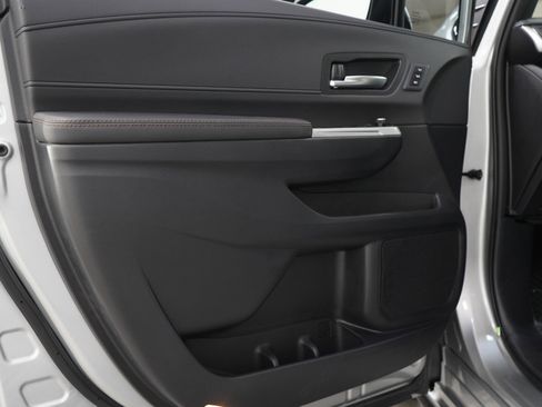 Used 2025 Toyota Sienna Platinum AWD/4WD image 22