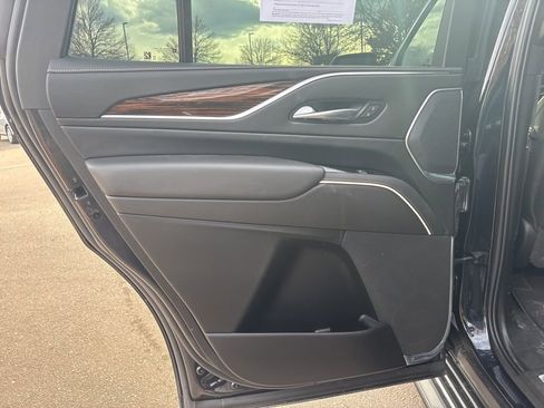 Certified 2022 Cadillac Escalade Luxury image 15