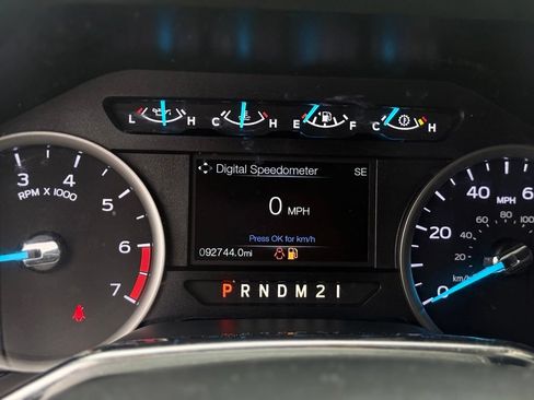 Used 2019 Ford F250 XLT w/ XLT Premium Package AWD/4WD image 12