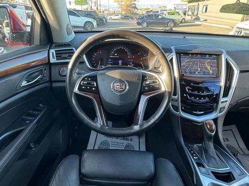Used 2014 Cadillac SRX Luxury image 19