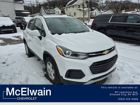 Used 2022 Chevrolet Trax LT w/ LT Convenience Package image 1