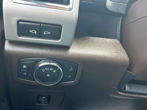 Used 2016 Ford F150 King Ranch w/ Equipment Group 601A Luxury AWD/4WD image 16