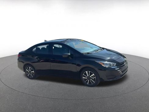 Used 2025 Nissan Versa SV FWD image 2